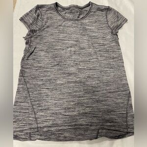 Lululemon Women's Heather Gray Top, size 4
